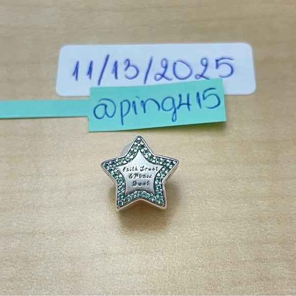 Pandora Disney Tinkerbell star charm - Picture 11 of 13
